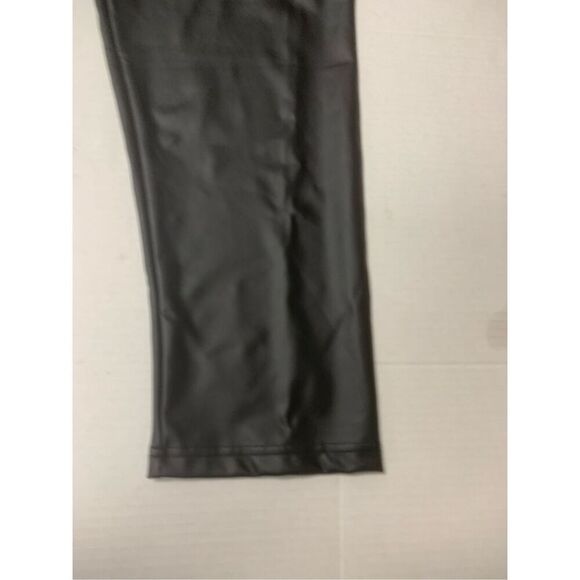 Faux Leather Plus Size Pants - Picture 4 of 8